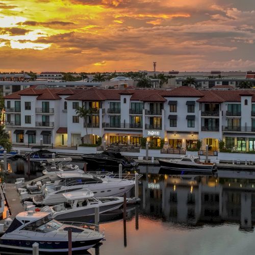 Naples Bay Resort & Marina