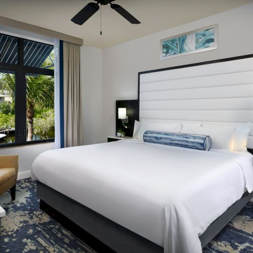 Naples Bay Resort & Marina