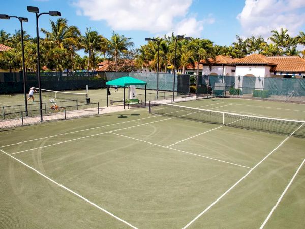 Naples Bay Resort & Marina